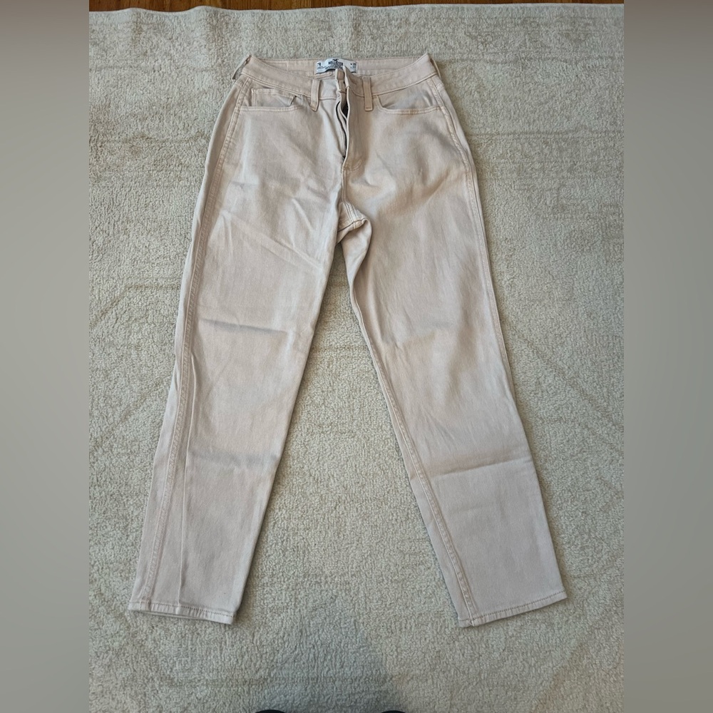 Hollister Curvy High-Rise Mom Jean, Vintage Stretch, Tan, Size 7R (W28, L27)